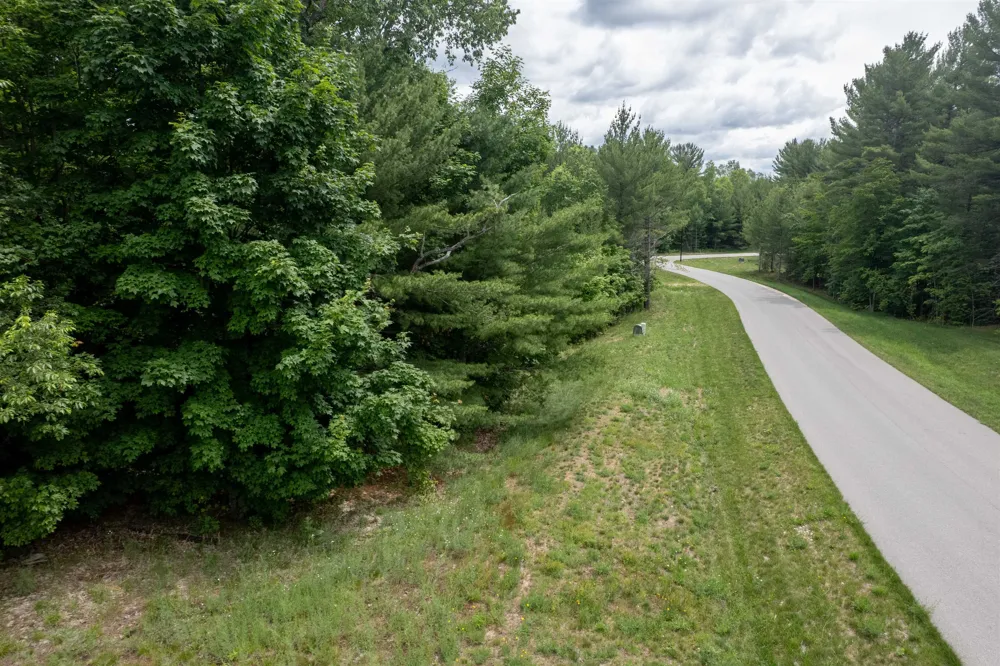 5502 Paradise Ranch Paradise Township, MI 49649