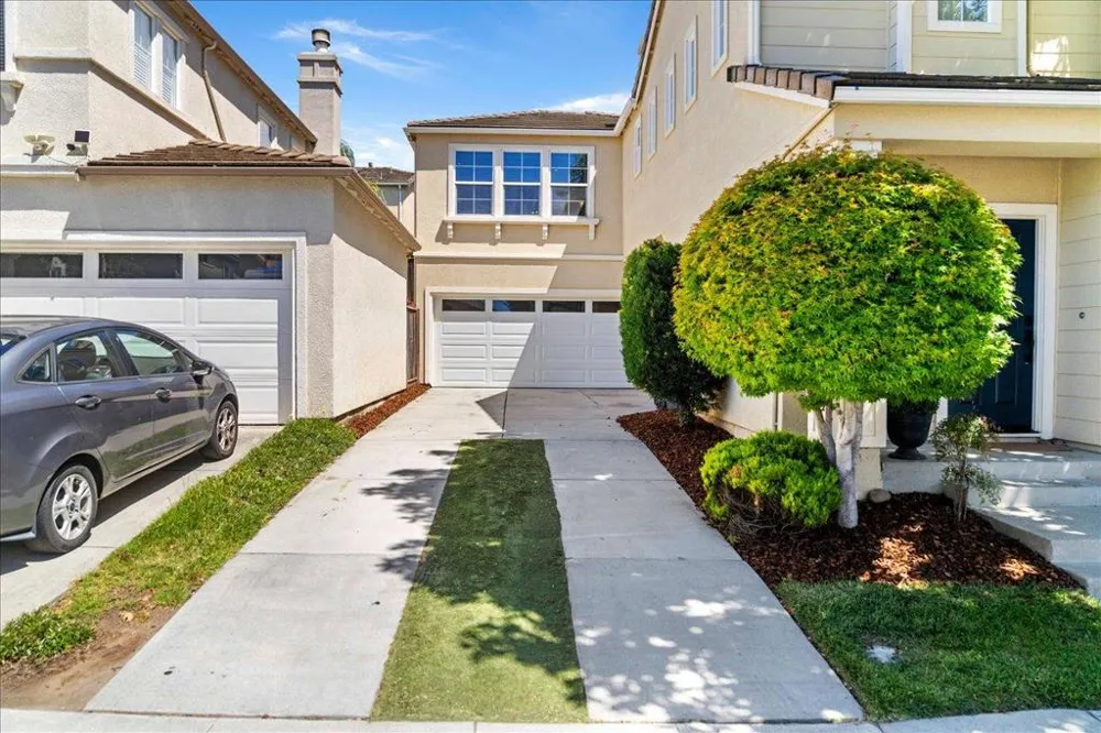 21 La Jolla Street Watsonville, CA 95076