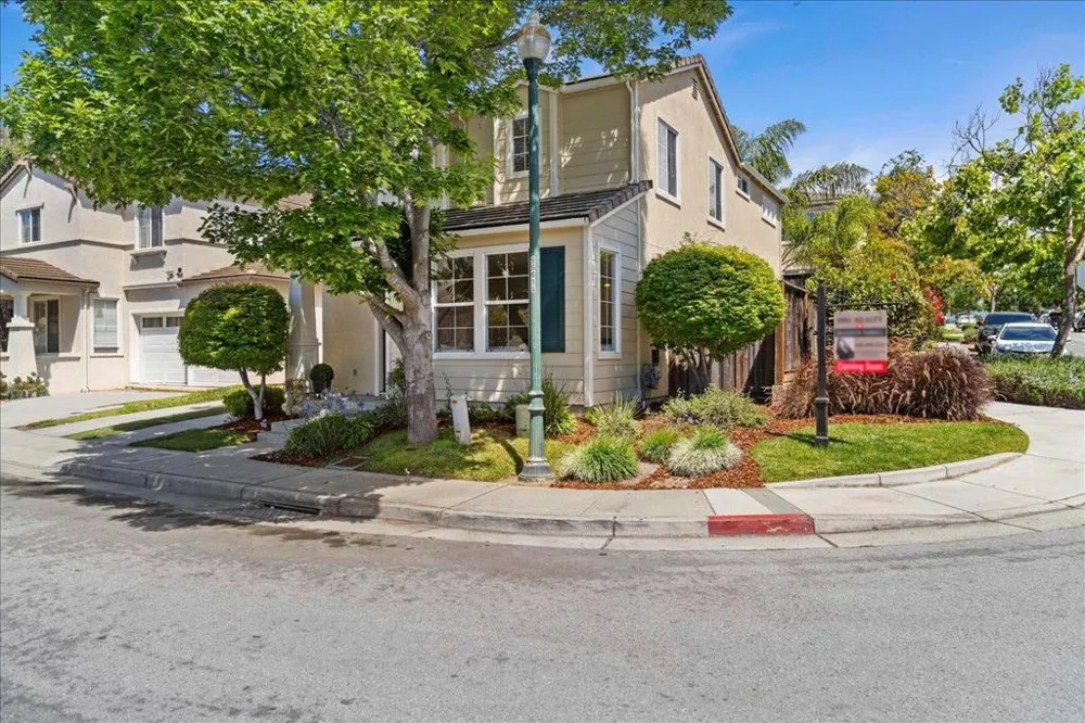 21 La Jolla Street Watsonville, CA 95076