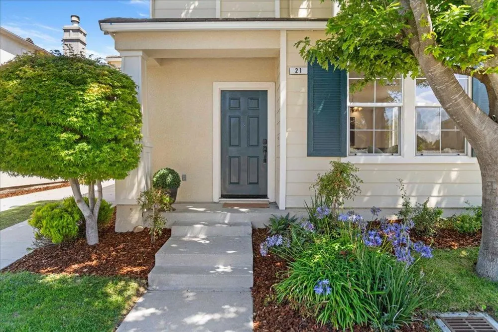 21 La Jolla Street Watsonville, CA 95076