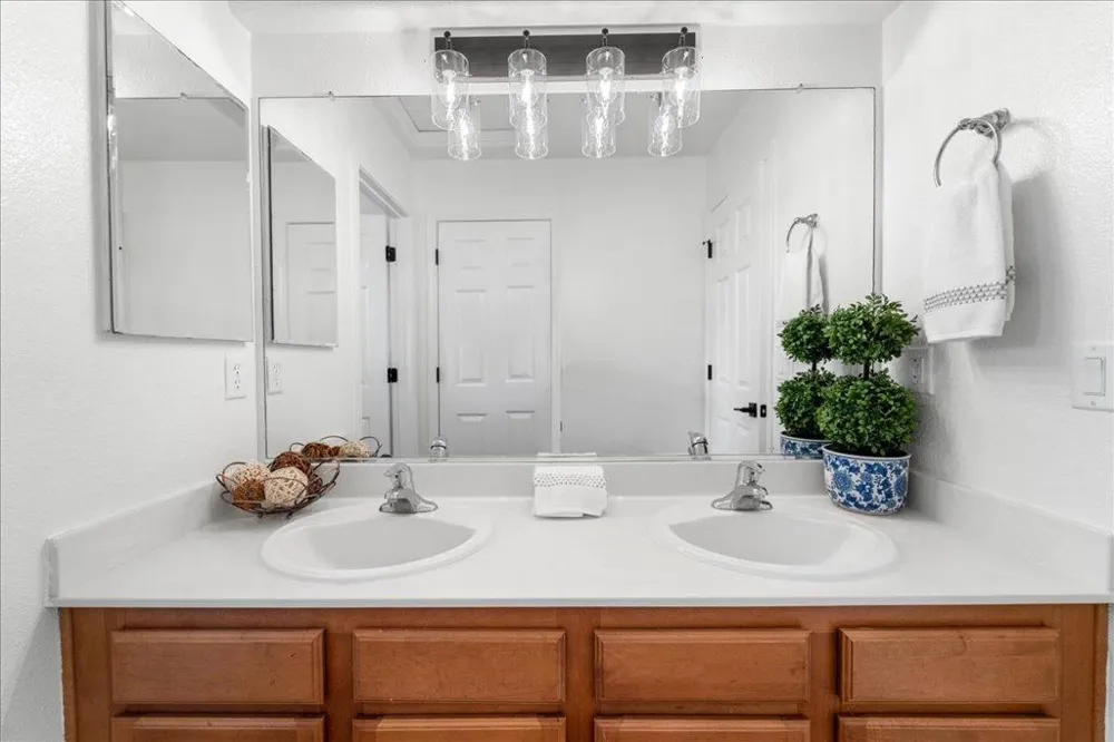 21 La Jolla Street Watsonville, CA 95076
