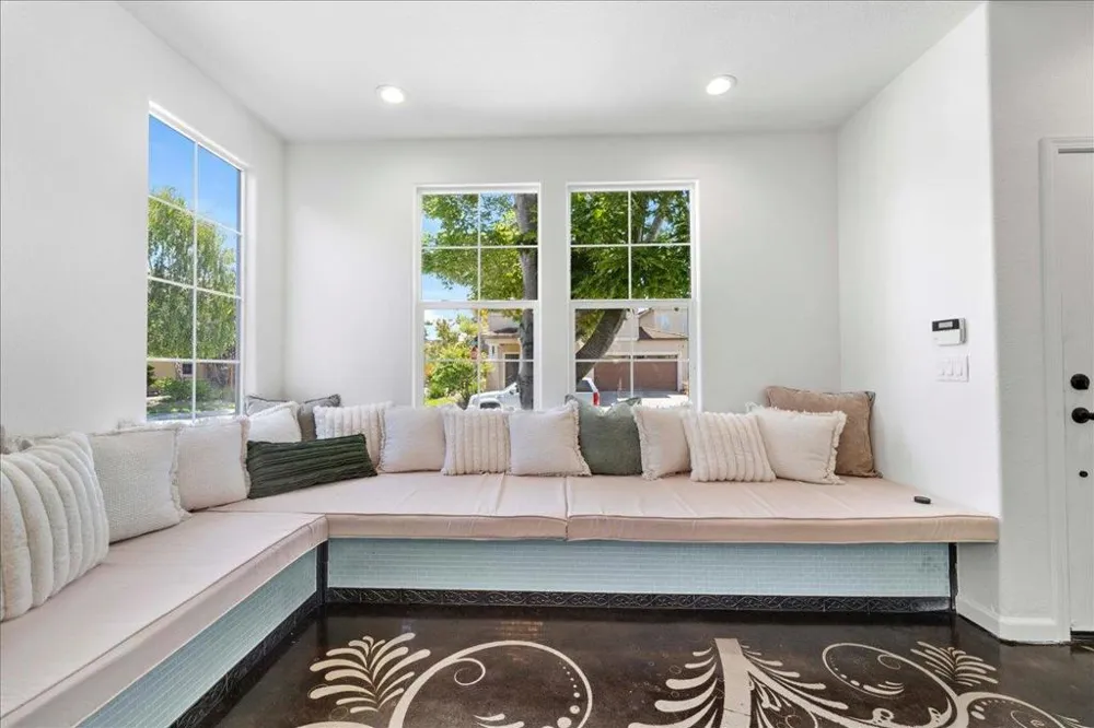 21 La Jolla Street Watsonville, CA 95076