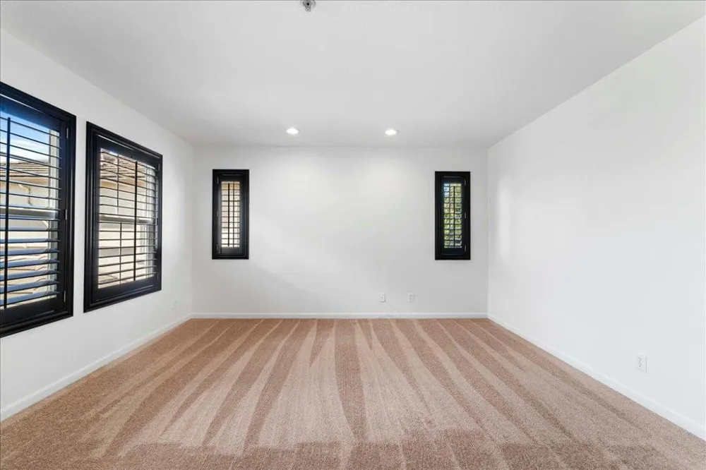 21 La Jolla Street Watsonville, CA 95076