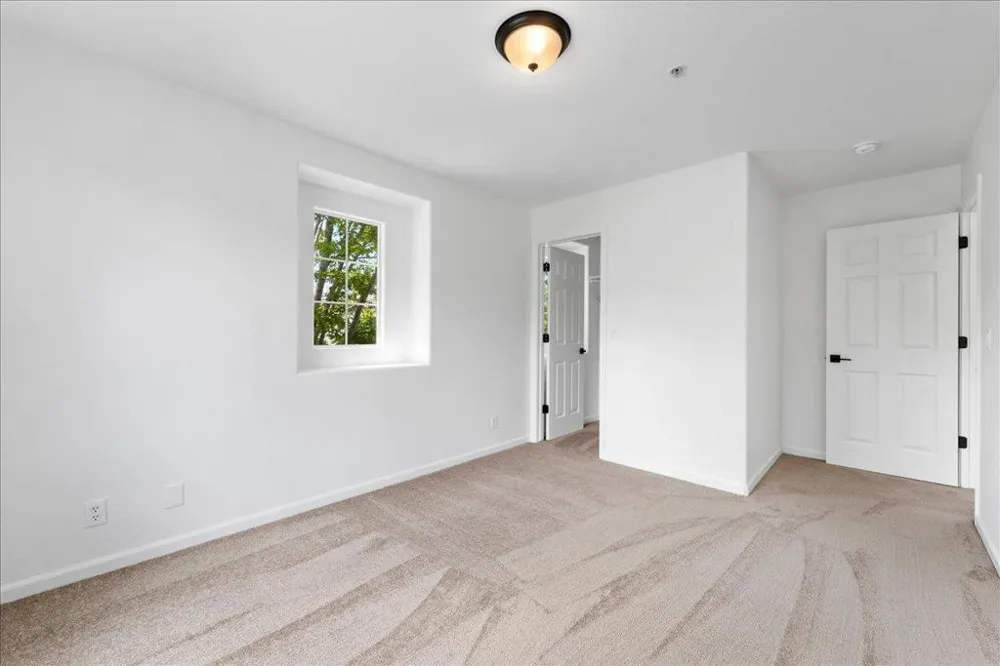 21 La Jolla Street Watsonville, CA 95076