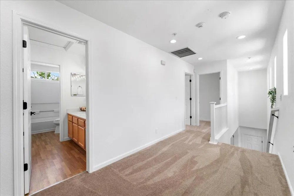 21 La Jolla Street Watsonville, CA 95076