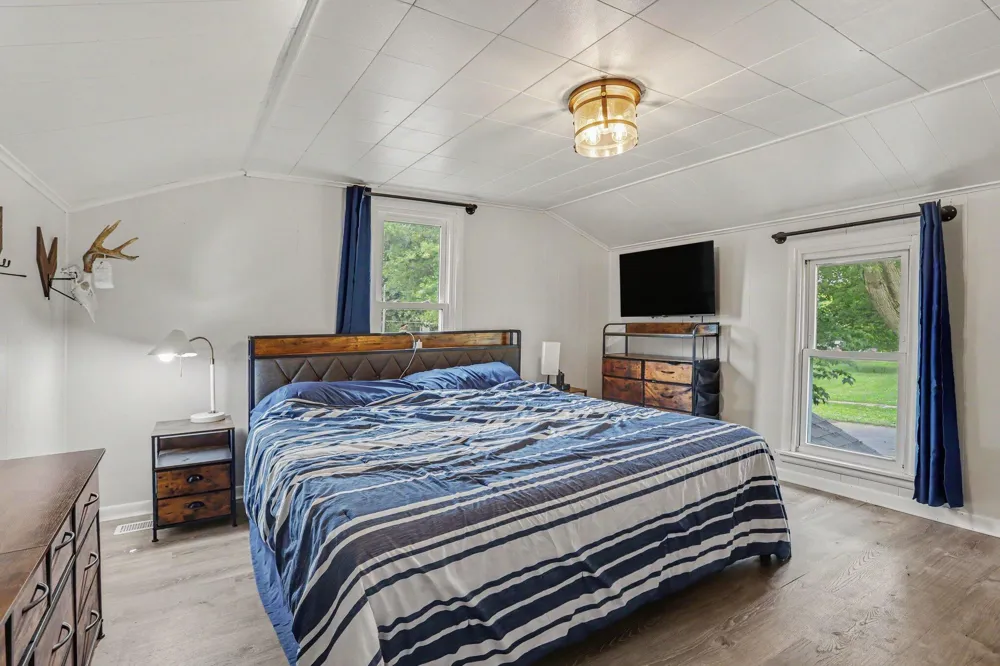 412 Swan Street Colon, MI 49040