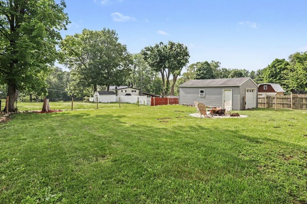 412 Swan Street Colon, MI 49040
