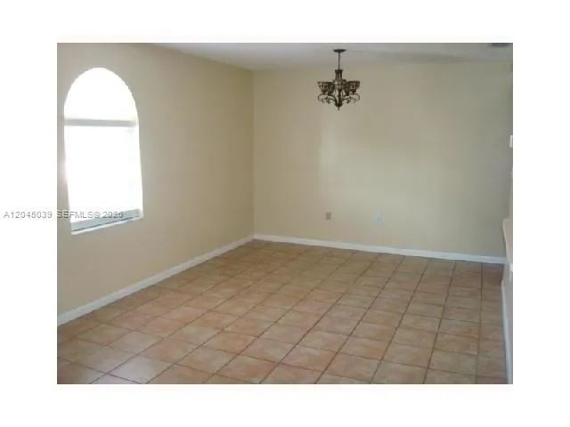 8851 NW 119th St #6201 Hialeah Gardens, FL 33018