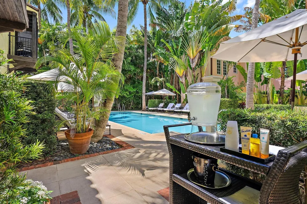 301 Australian Avenue #305 Palm Beach, FL 33480