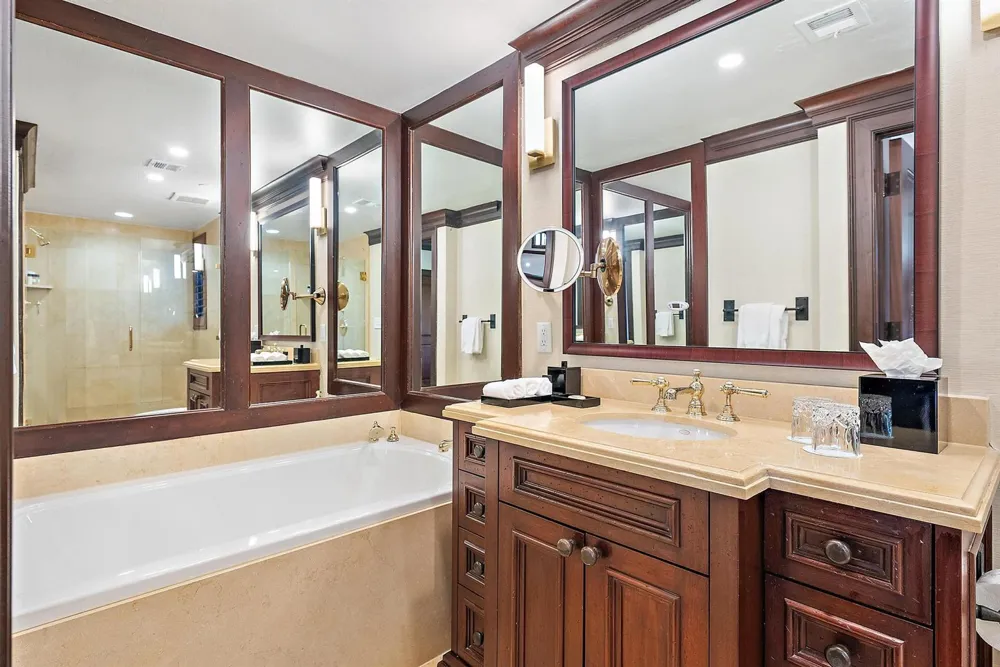 301 Australian Avenue #305 Palm Beach, FL 33480