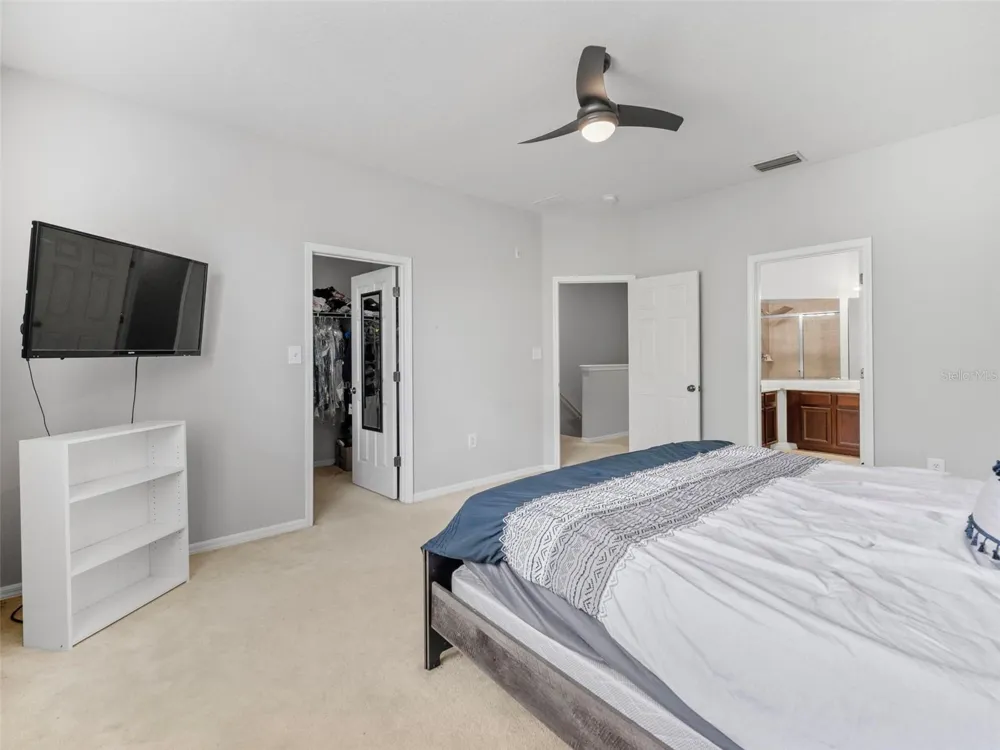 3831 PARKRIDGE CIRCLE #1-104 Sarasota, FL 34243