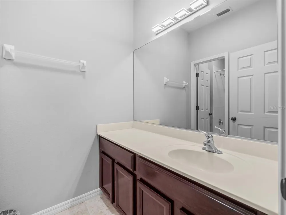 3831 PARKRIDGE CIRCLE #1-104 Sarasota, FL 34243