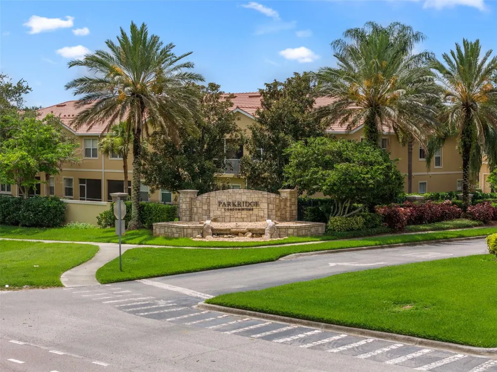 3831 PARKRIDGE CIRCLE #1-104 Sarasota, FL 34243
