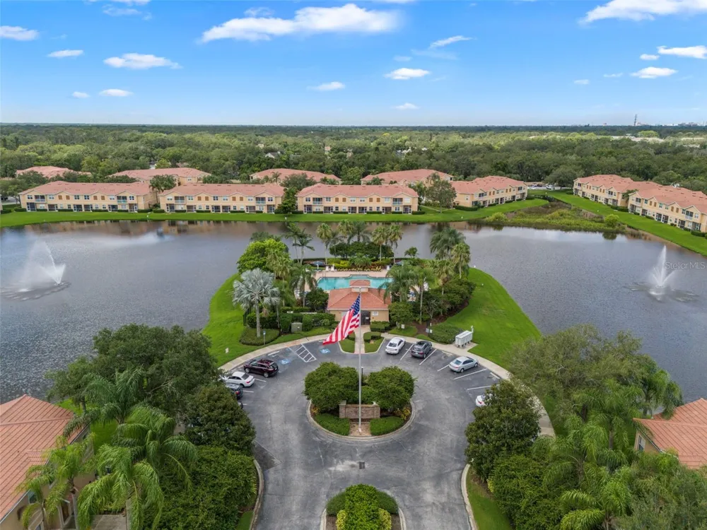 3831 PARKRIDGE CIRCLE #1-104 Sarasota, FL 34243