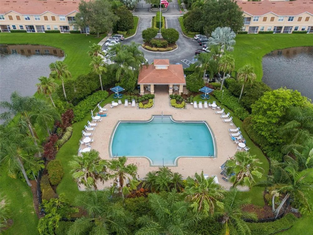3831 PARKRIDGE CIRCLE #1-104 Sarasota, FL 34243