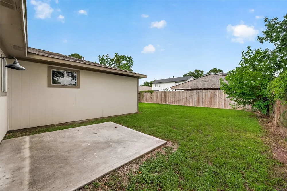 8630 Valley Meadow Drive Houston, TX 77078