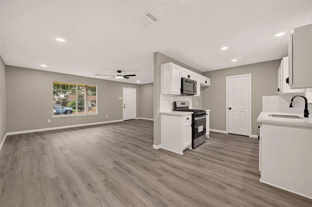 8630 Valley Meadow Drive Houston, TX 77078