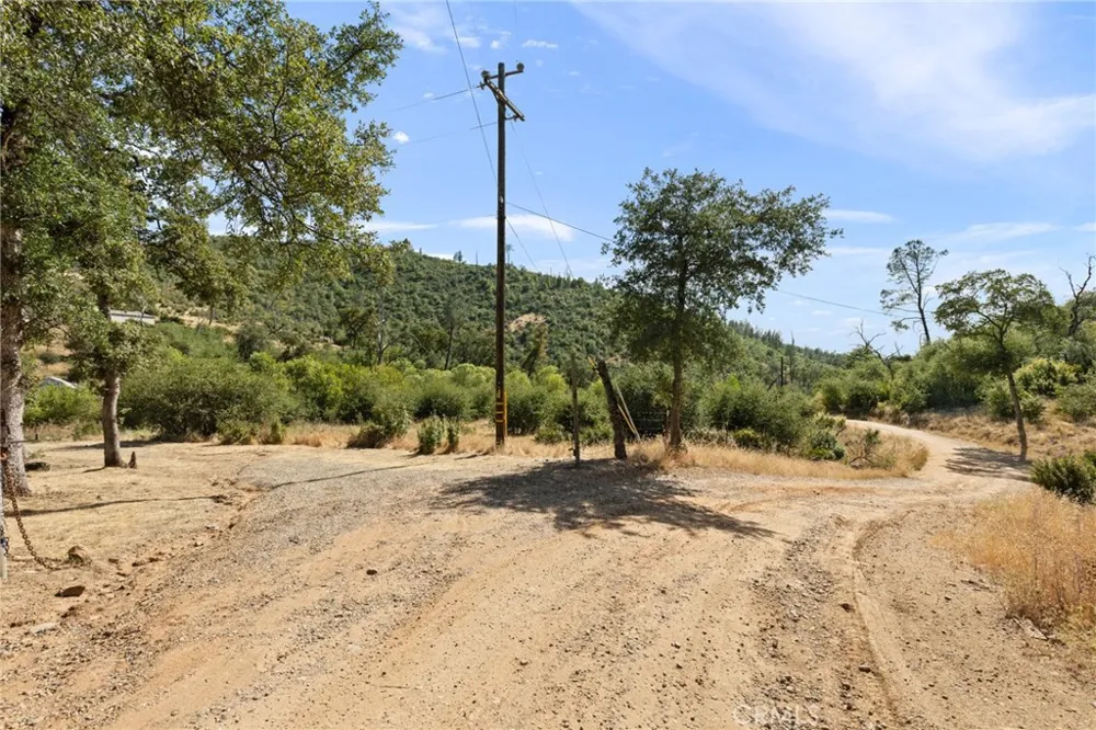 175 Stoney Oaks Loop Bangor, CA 95914