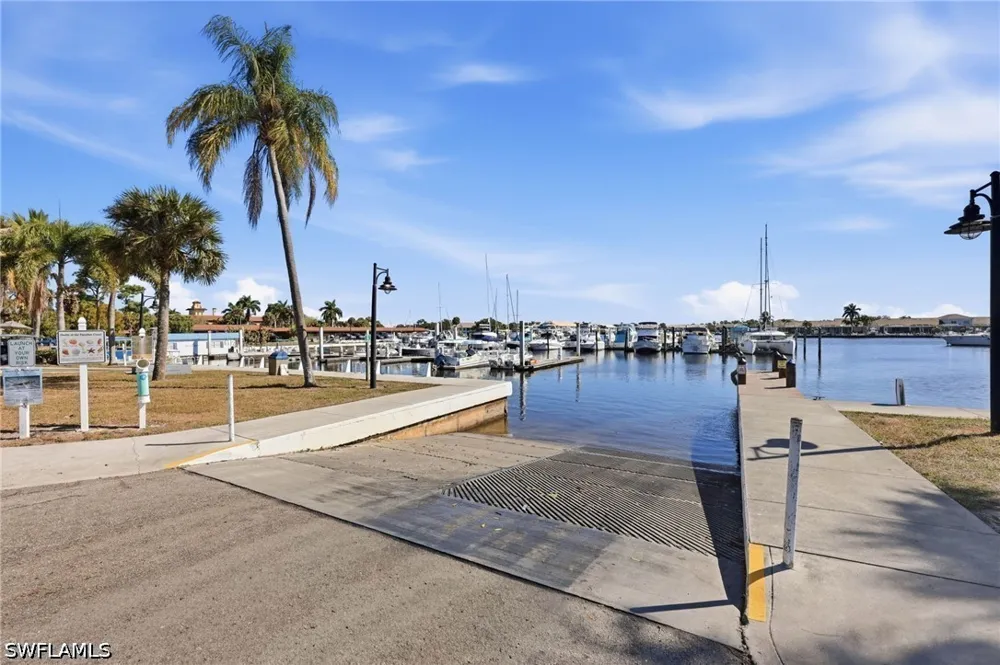 Tamiami Trail E #D152 Naples, FL 34114