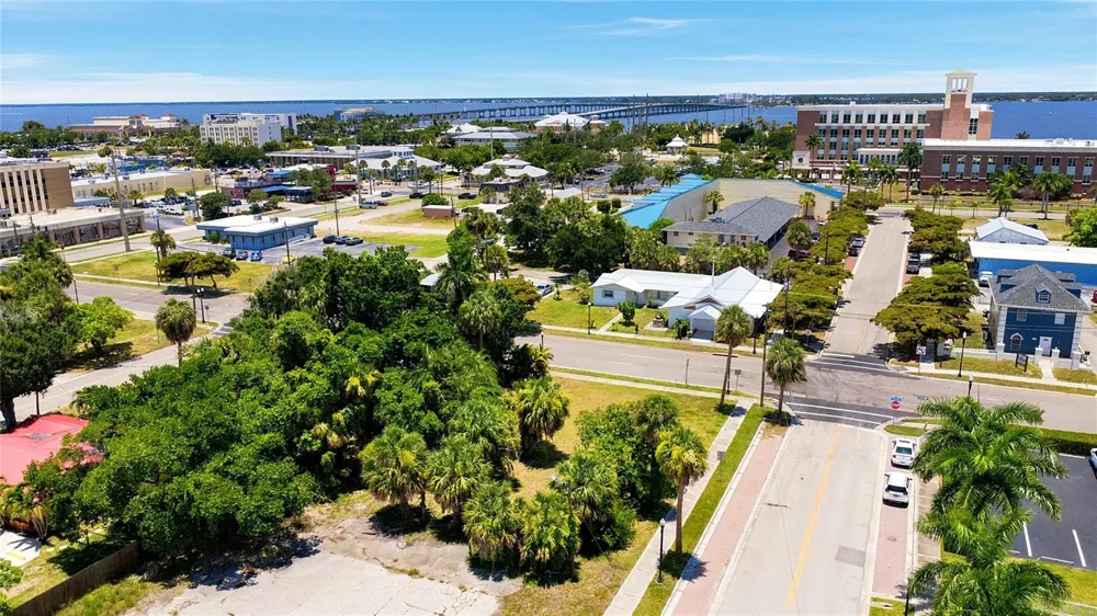 261 E OLYMPIA AVENUE Punta Gorda, FL 33950