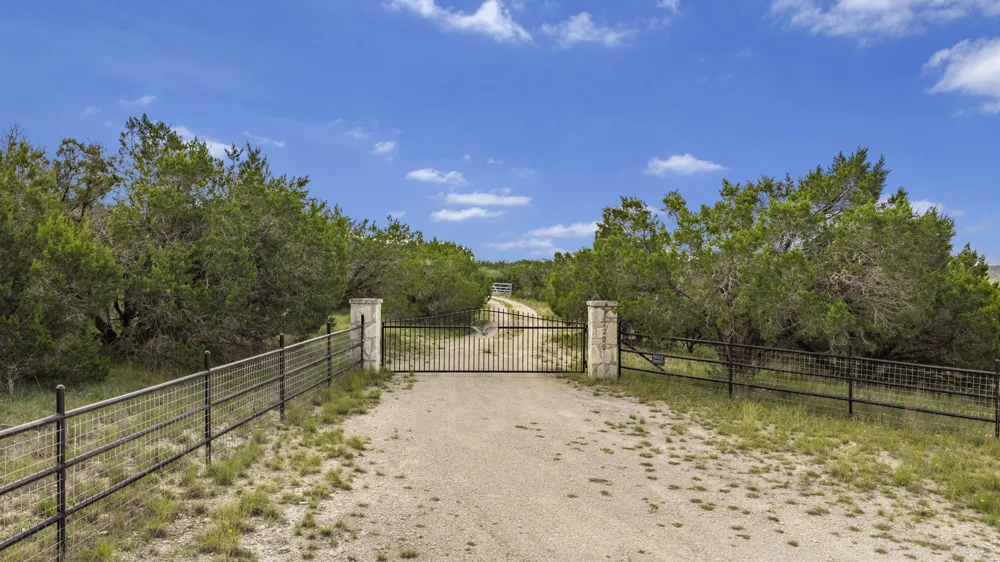 1222 Wegener Trail Fischer, TX 78623