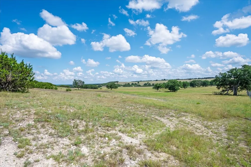 2340 County Road 152 Purmela, TX 76566