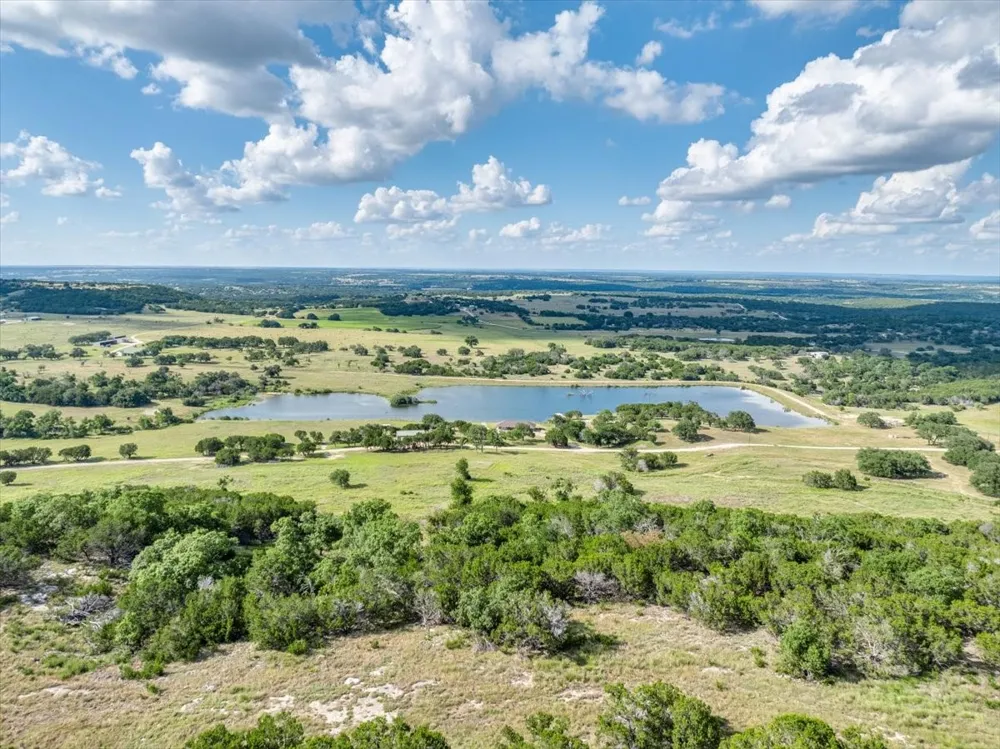 2340 County Road 152 Purmela, TX 76566