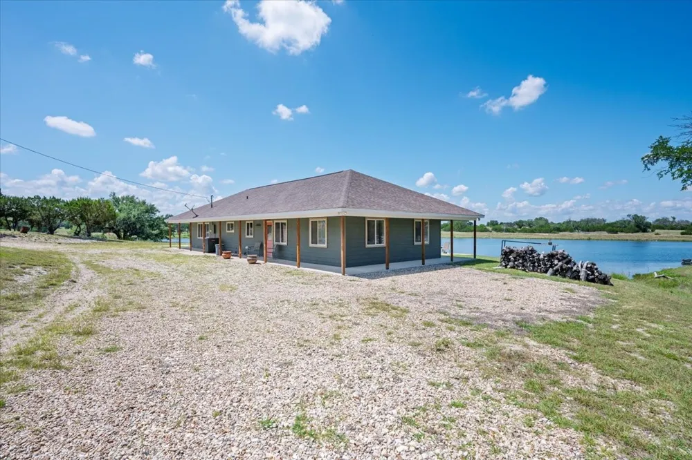 2340 County Road 152 Purmela, TX 76566