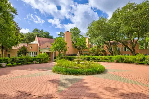 35 W Rivercrest Drive