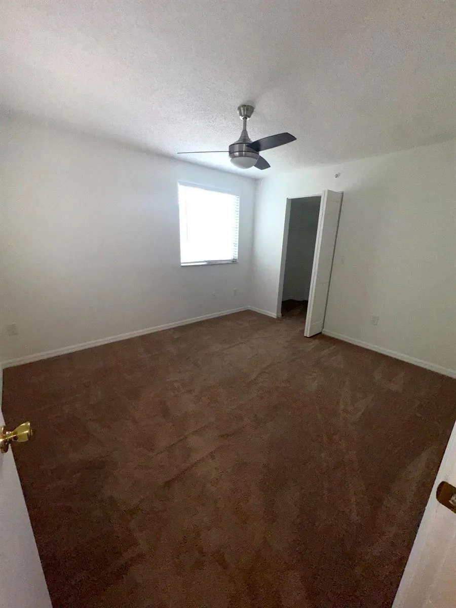 1300 Crestwood Drive #1309 Royal Palm Beach, FL 33411