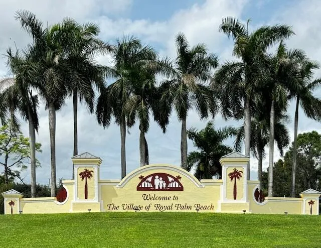 1300 Crestwood Drive #1309 Royal Palm Beach, FL 33411