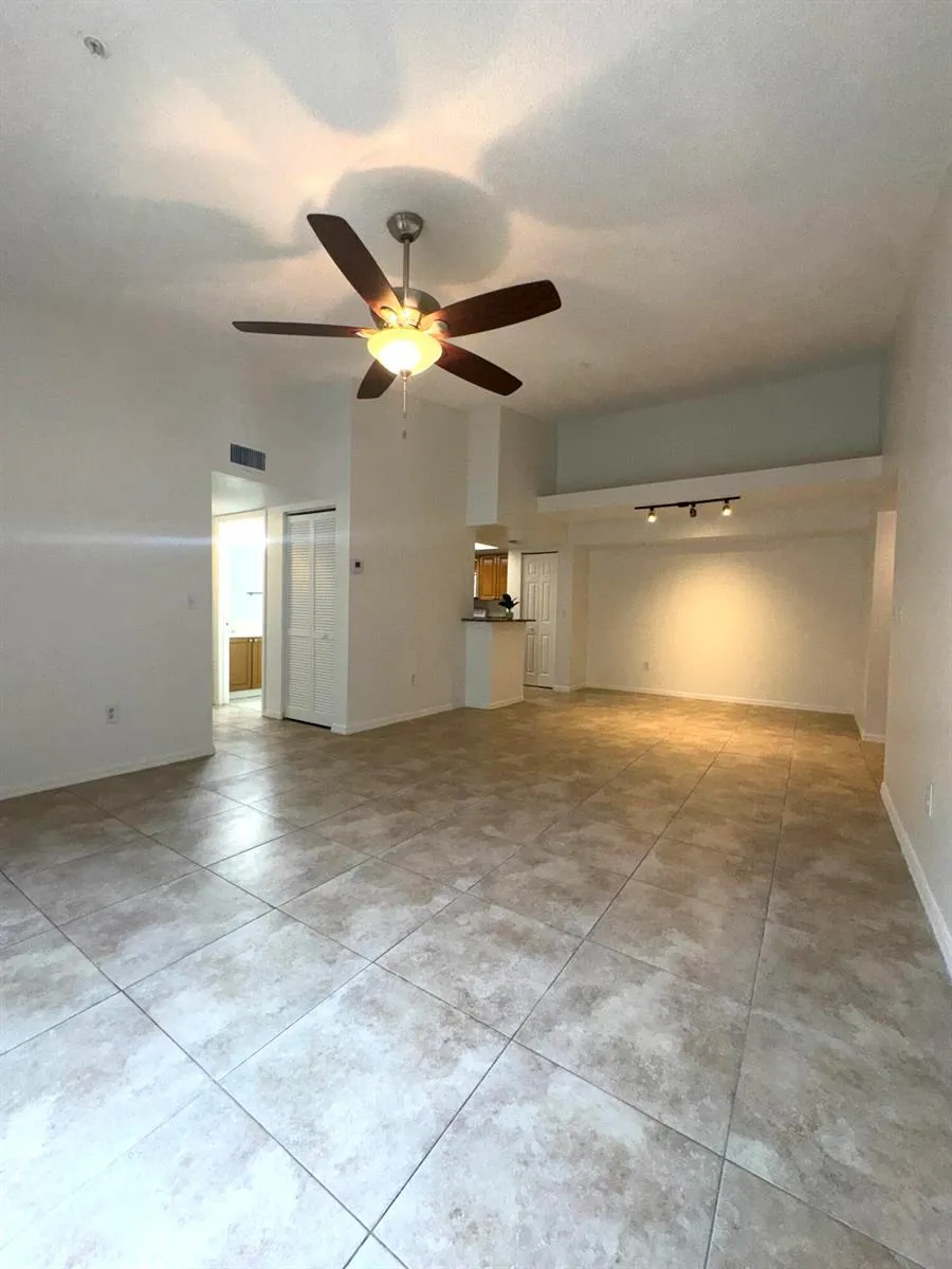 1300 Crestwood Drive #1309 Royal Palm Beach, FL 33411