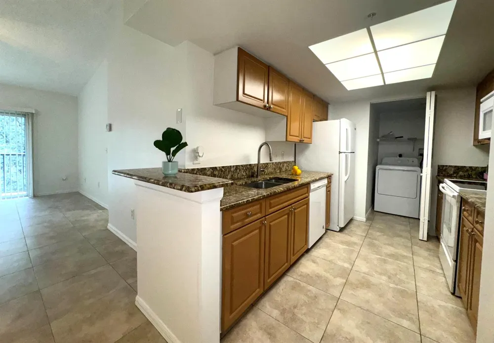 1300 Crestwood Drive #1309 Royal Palm Beach, FL 33411