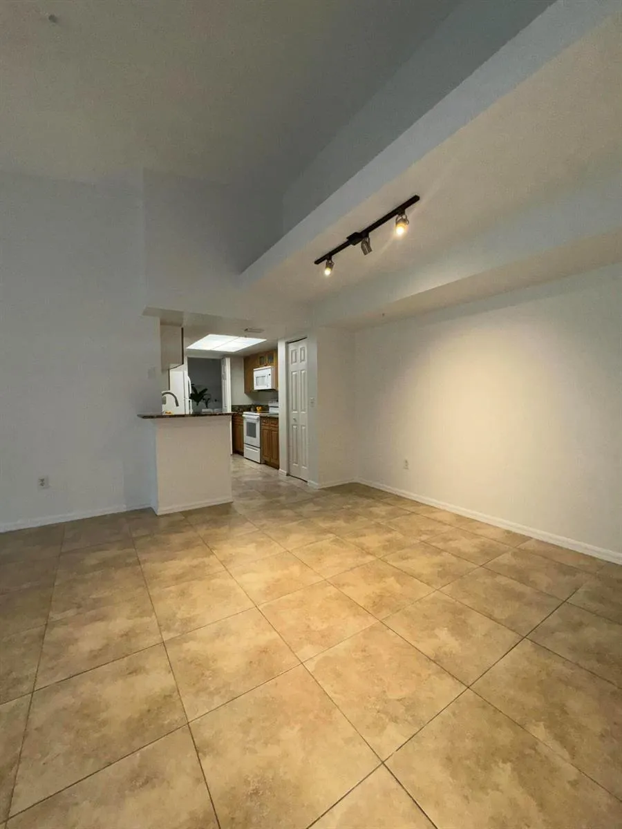 1300 Crestwood Drive #1309 Royal Palm Beach, FL 33411