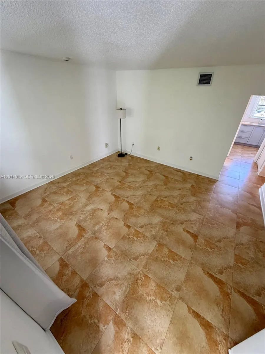 9248 Collins Ave #205 Surfside, FL 33154