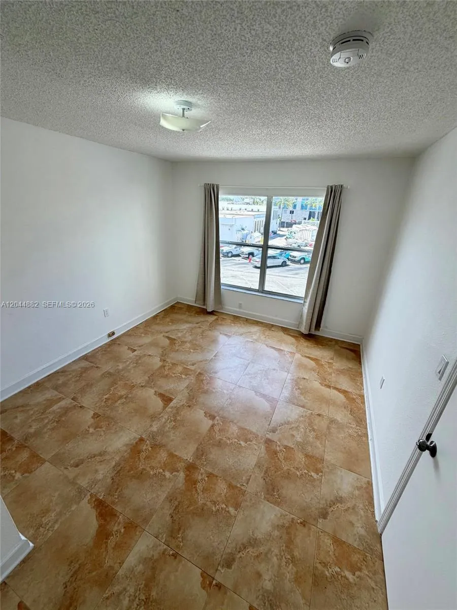 9248 Collins Ave #205 Surfside, FL 33154