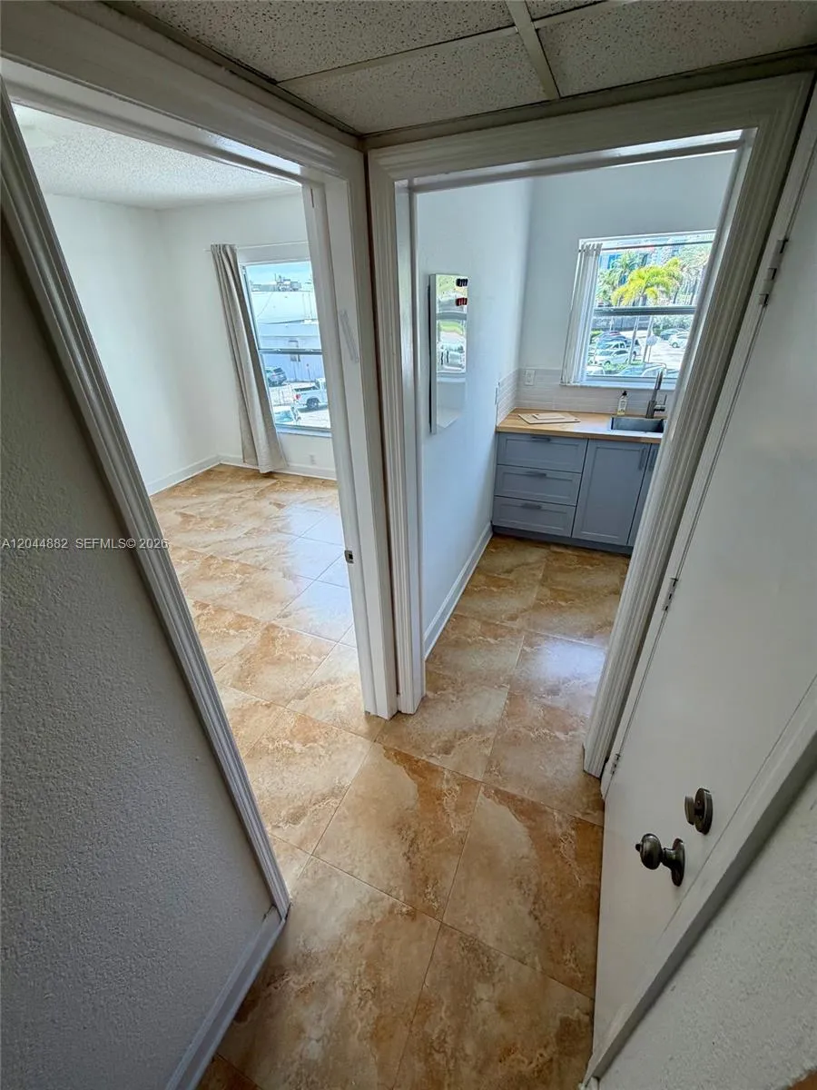 9248 Collins Ave #205 Surfside, FL 33154