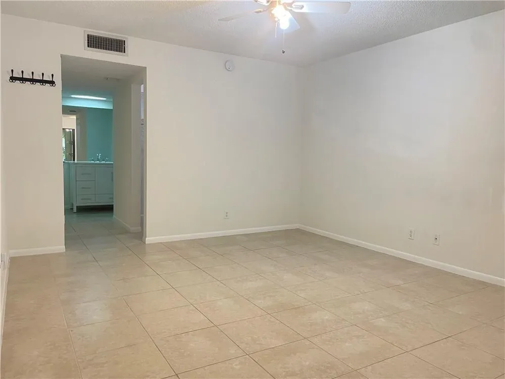 2307 S Cypress Bend Drive #207a Pompano Beach, FL 33069