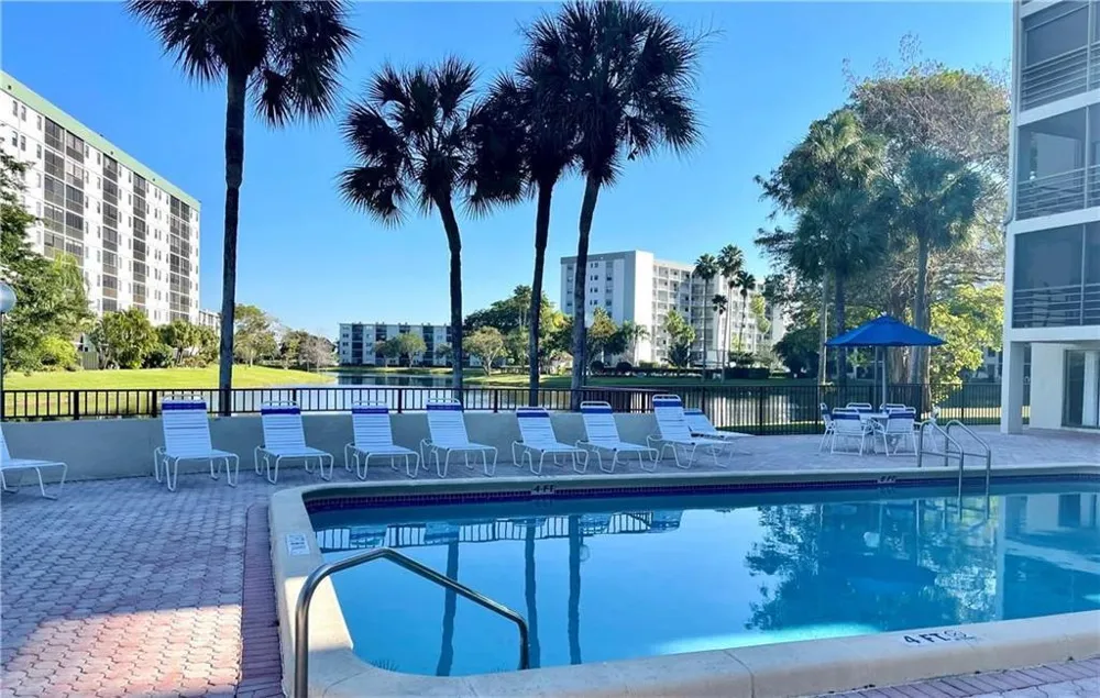 2307 S Cypress Bend Drive #207a Pompano Beach, FL 33069