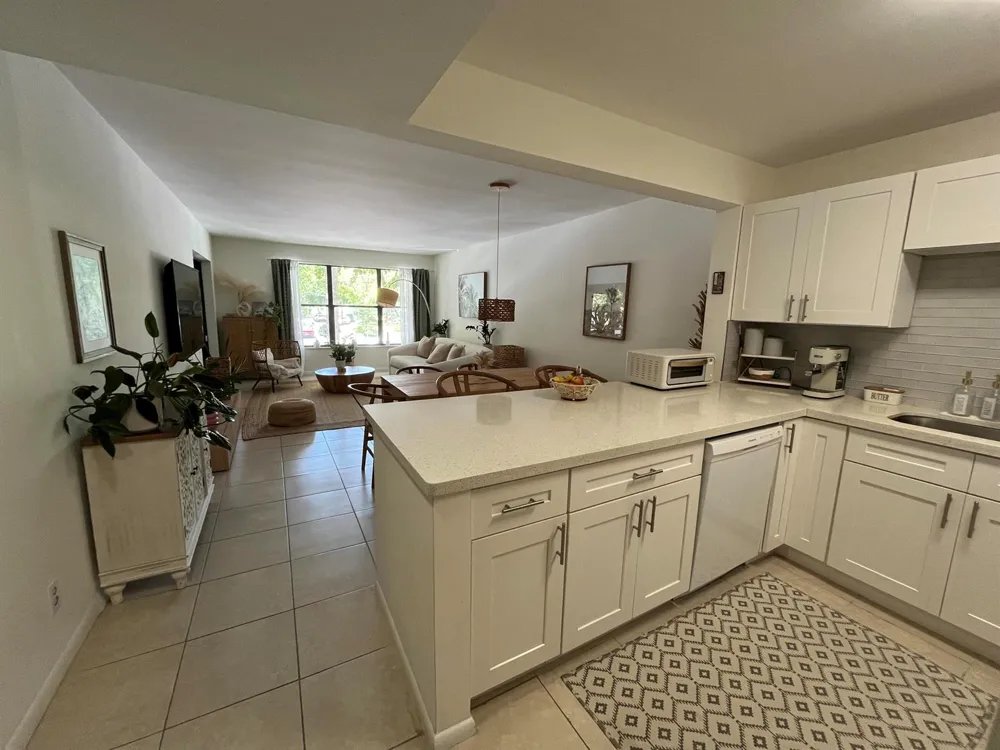2307 S Cypress Bend Drive #207a Pompano Beach, FL 33069