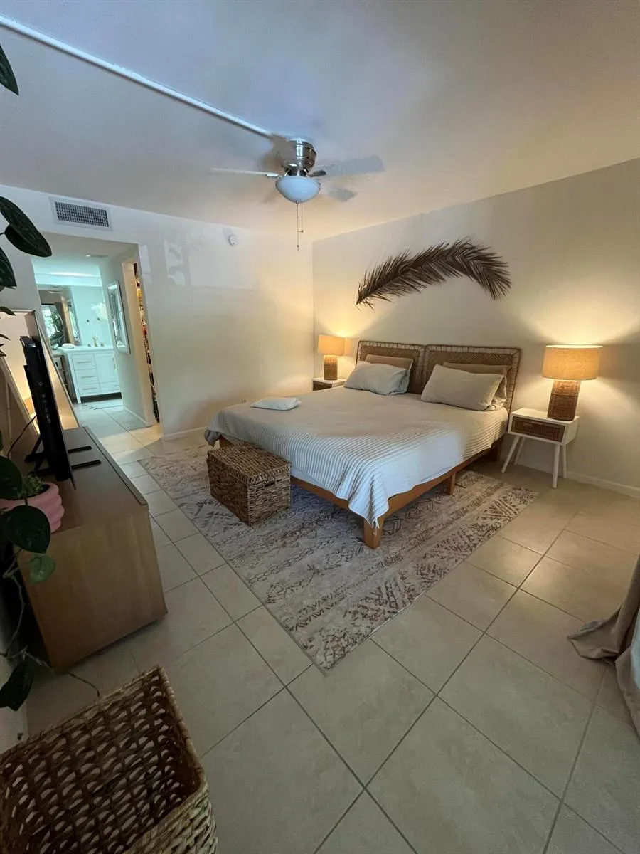 2307 S Cypress Bend Drive #207a Pompano Beach, FL 33069