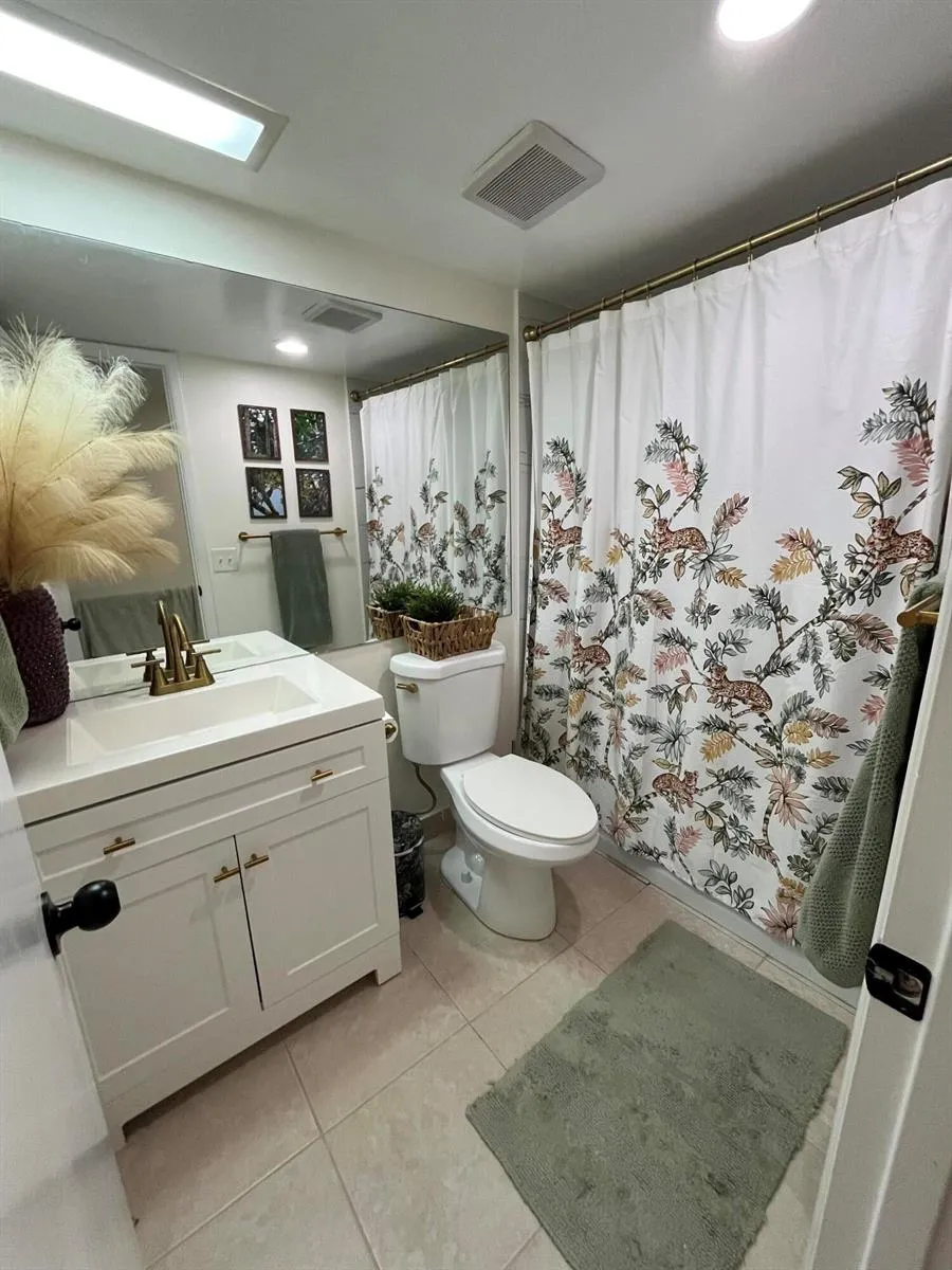 2307 S Cypress Bend Drive #207a Pompano Beach, FL 33069