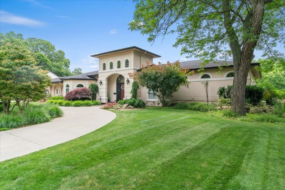 415 Curwood Drive Owosso City, MI 48867