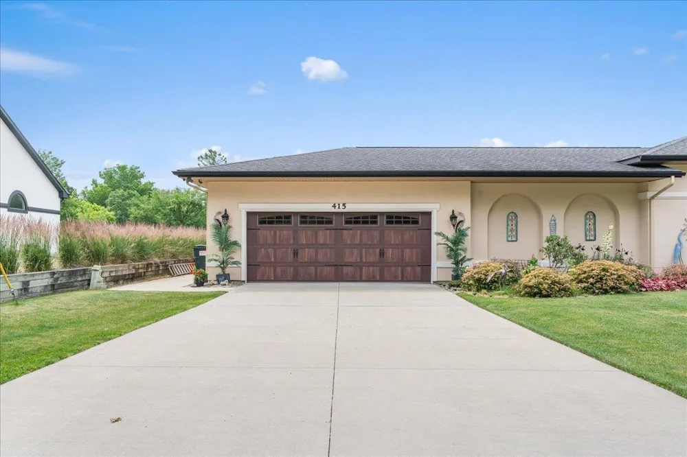 415 Curwood Drive Owosso City, MI 48867