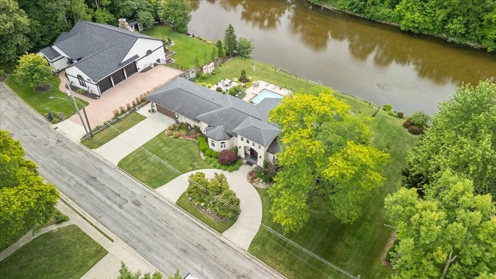 415 Curwood Drive Owosso City, MI 48867
