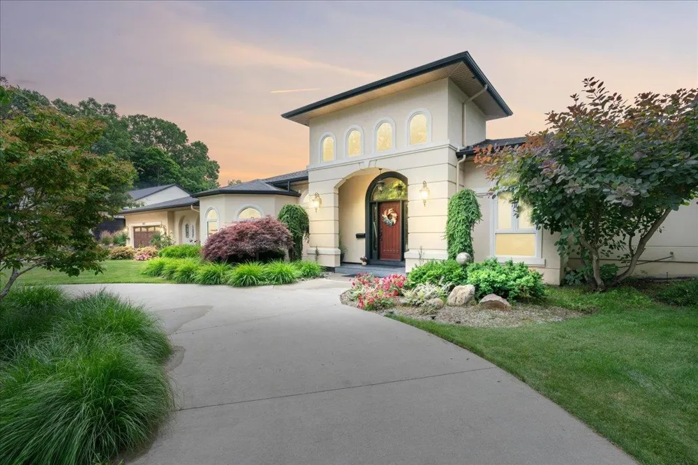 415 Curwood Drive Owosso City, MI 48867