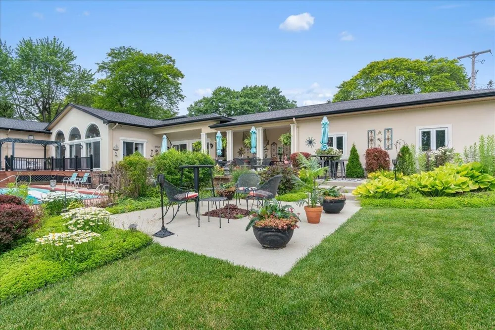 415 Curwood Drive Owosso City, MI 48867