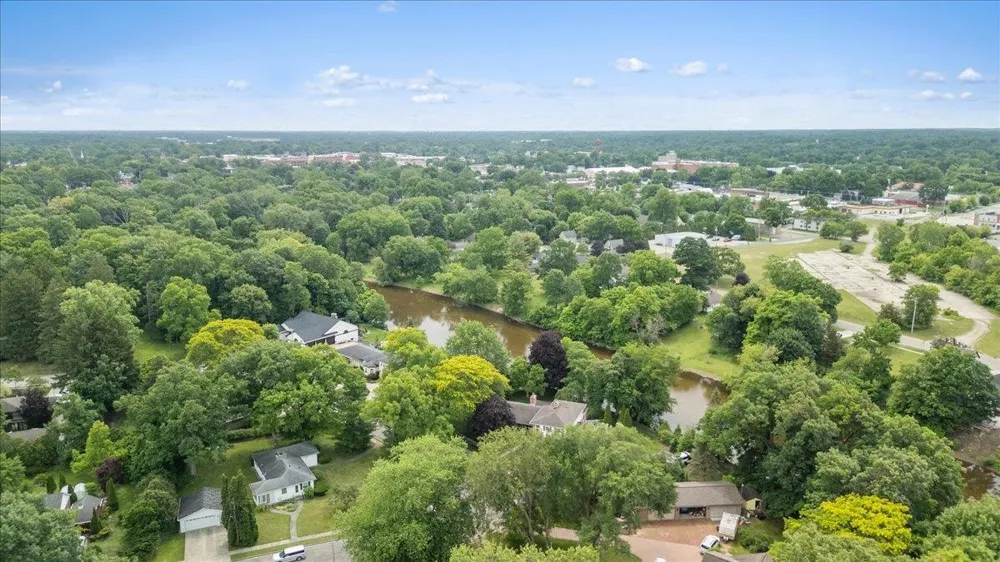 415 Curwood Drive Owosso City, MI 48867