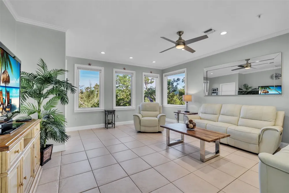 848 EVERGREEN WAY Longboat Key, FL 34228