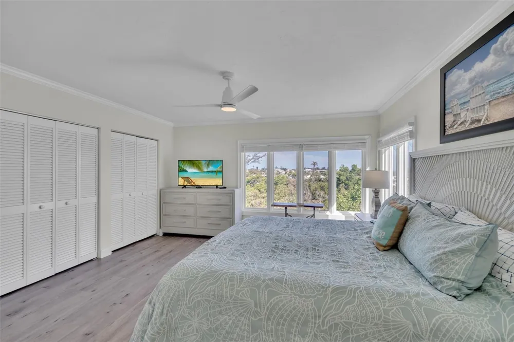 848 EVERGREEN WAY Longboat Key, FL 34228